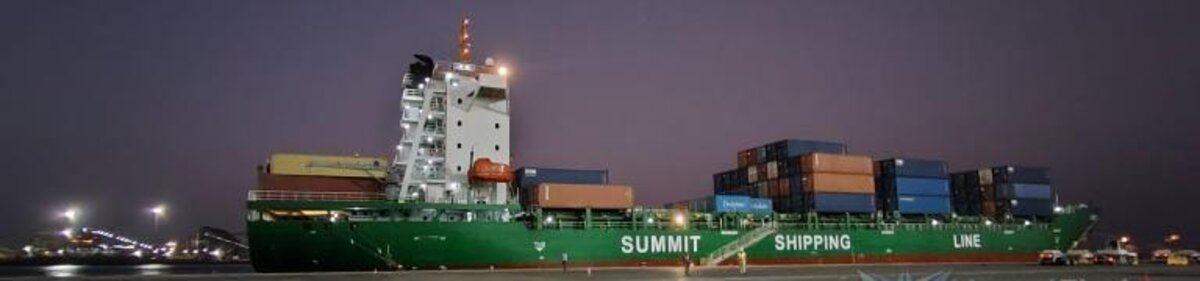 Summit Singapore container ship